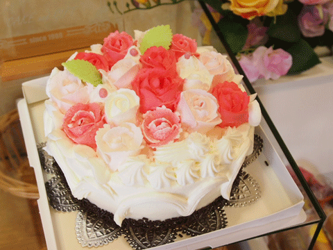 バラ飾りケーキ ありがとう メルシーのパテシェ日記